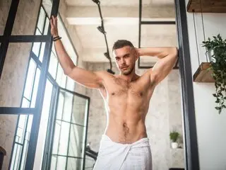 a00FitBrunette show