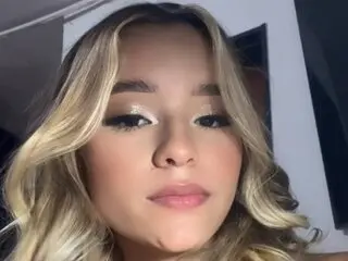 AaishaCollin cam