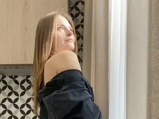 AngelinLivon ass