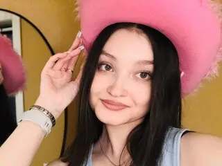 LorenaMalueg amateur